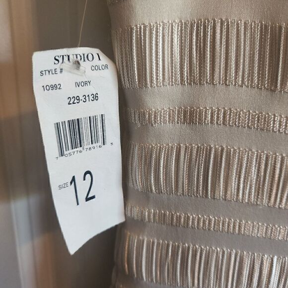 STUDIO I Ivory Pearl Sheath Dress - Picture 9 of 10